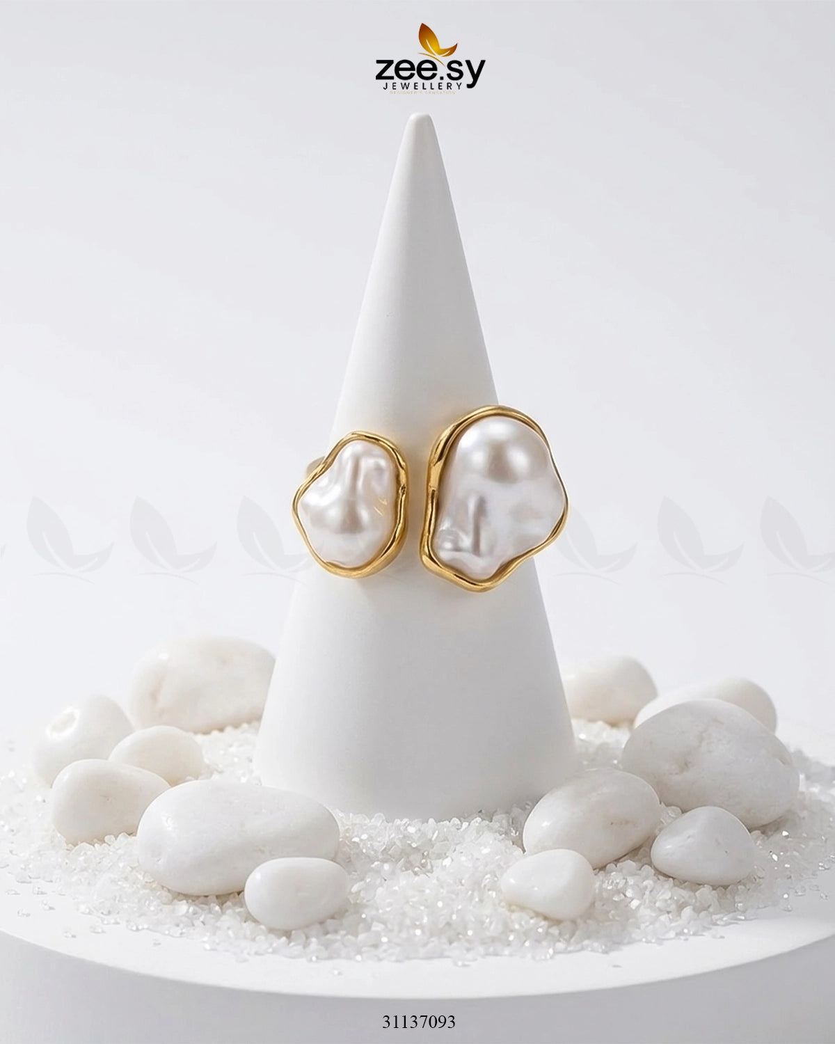 Classic Parisian Gilded Pearl Ring Finger Ring - Zeesy Jewellery Pakistan | Premium Artificial & Imitation Jewellery