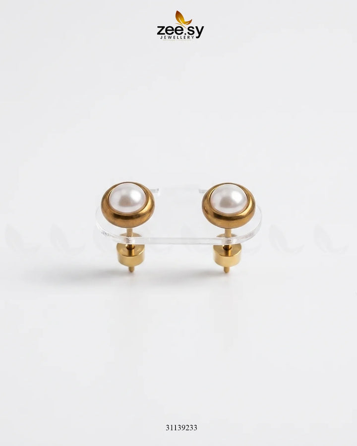 Classic Round Pearl Stud Earrings Earrings - Zeesy Jewellery Pakistan | Premium Artificial & Imitation Jewellery