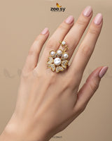 Daisy Floral Mother Pearl Ring - Zeesy Jewellery