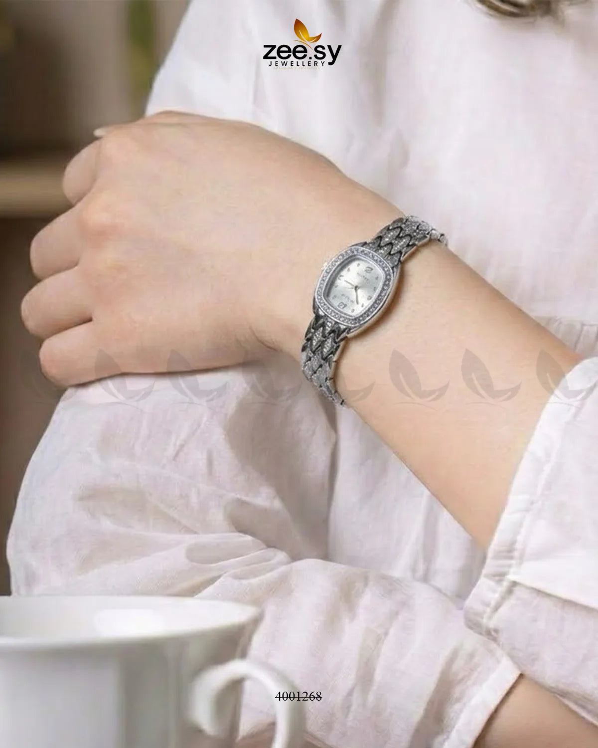 Delicate Oval Dial Watch ACCESSORIES - Zeesy Jewellery Pakistan | Premium Artificial & Imitation Jewellery