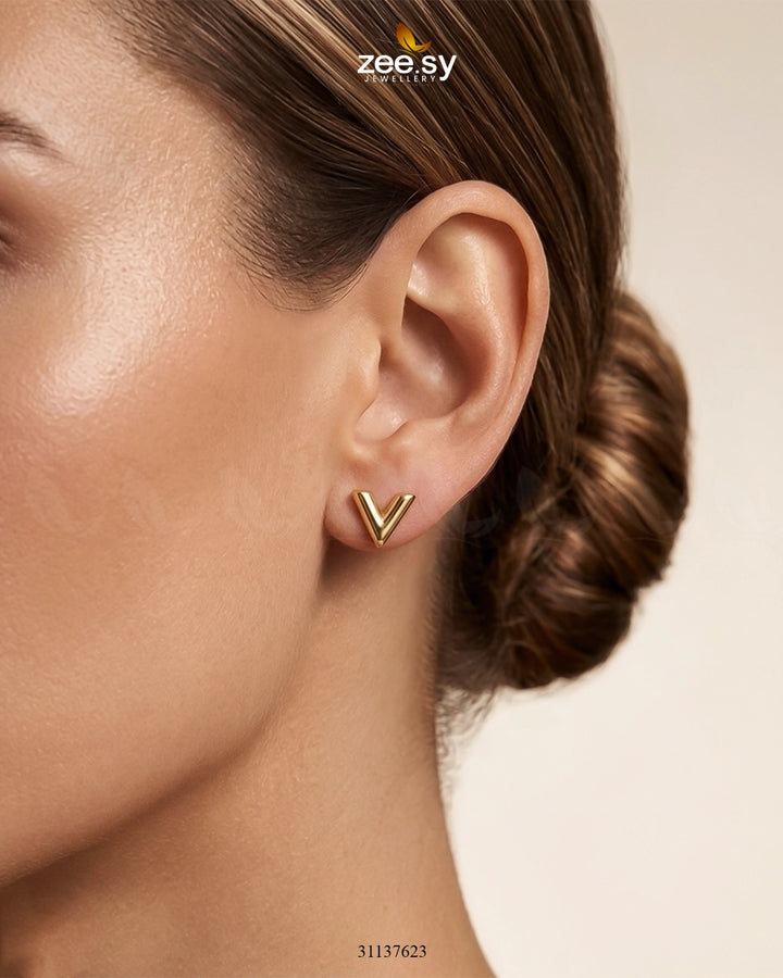 Elegant Vertex Minimal Earring Earrings - Zeesy Jewellery Pakistan | Premium Artificial & Imitation Jewellery