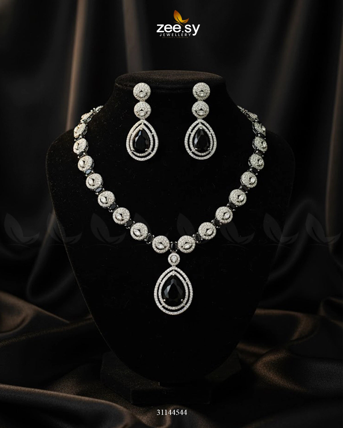 Elegant Heart Cluster Necklace Set Silver Black - Zeesy Jewellery