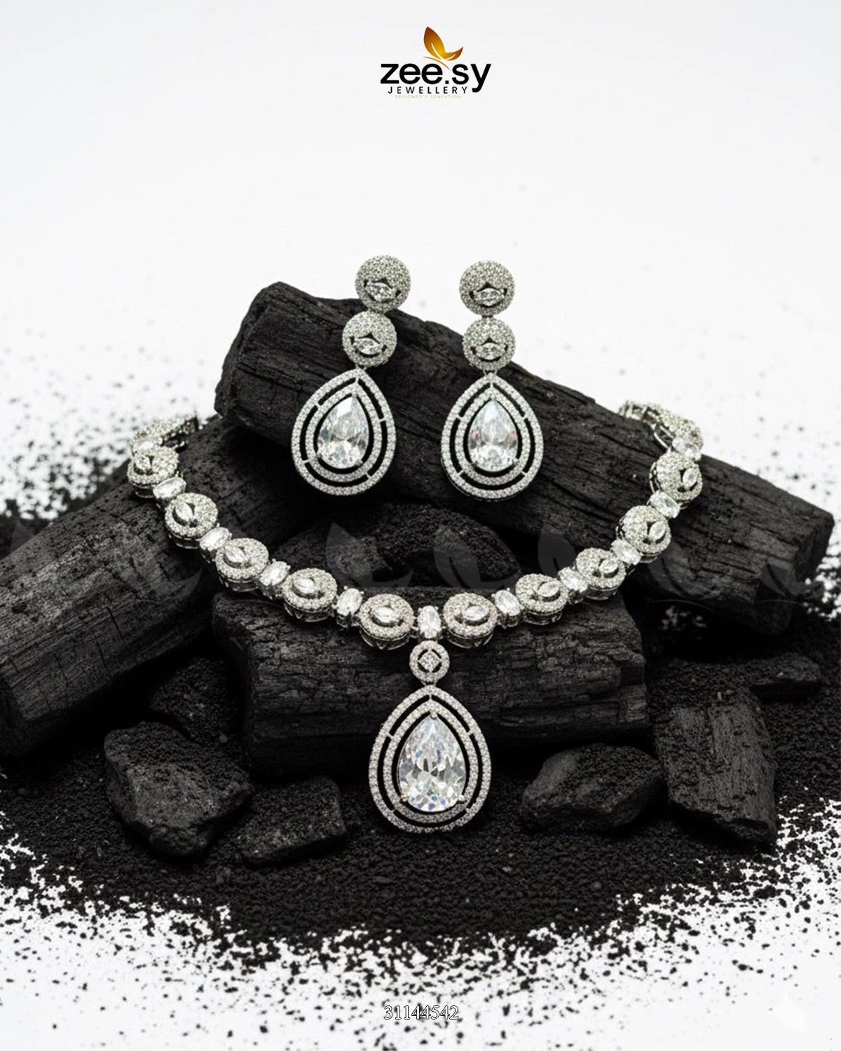 Elegant Heart Cluster Necklace Set - Zeesy Jewellery