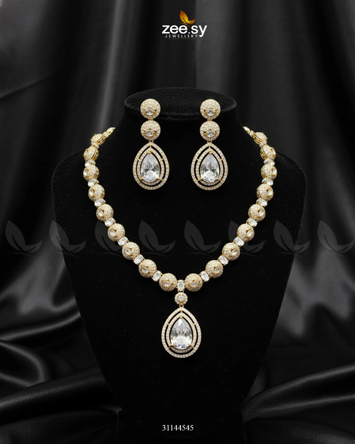 Elegant Heart Cluster Necklace Set Golden White - Zeesy Jewellery