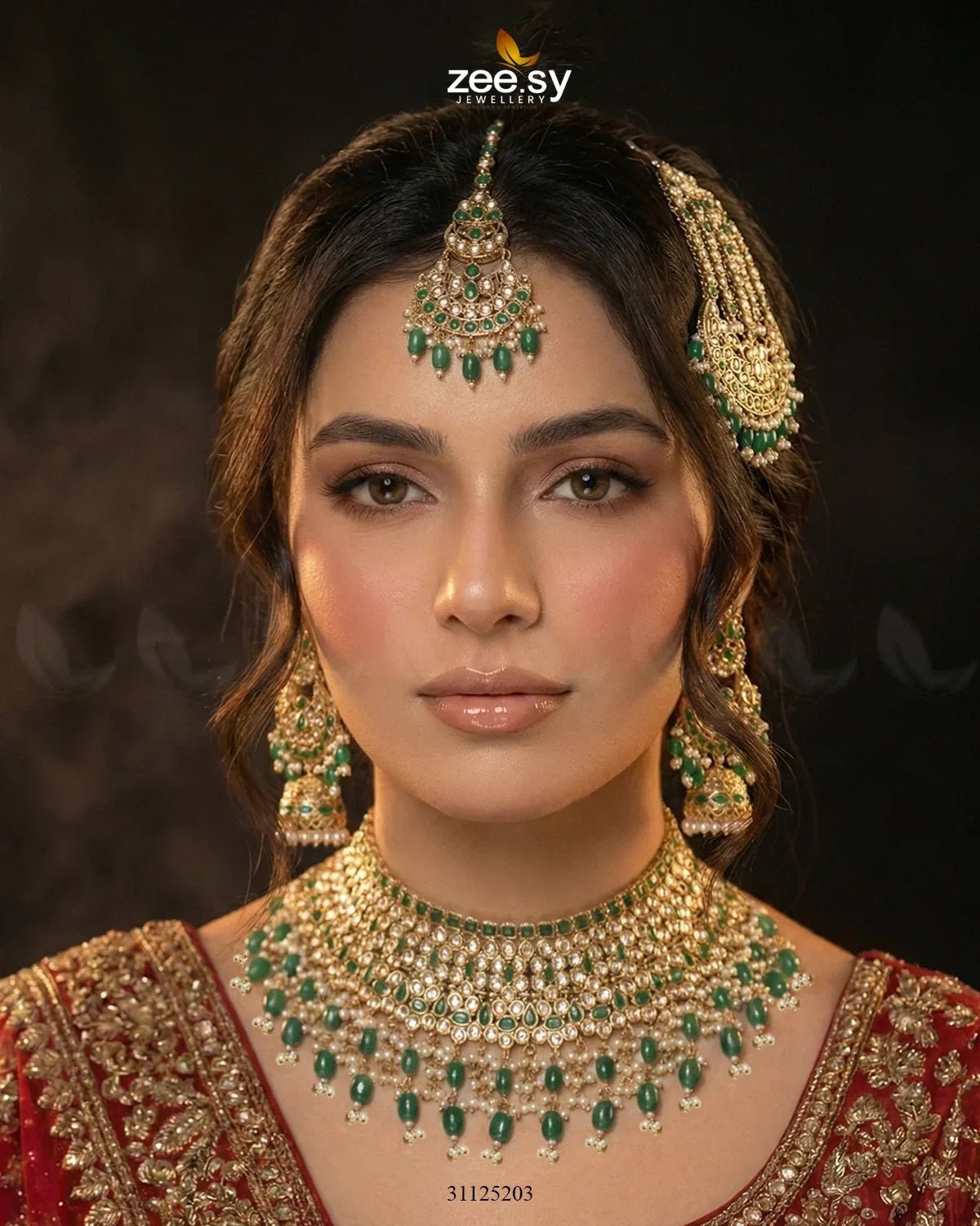Eminent Wide Gilded Bridal Set by RHS09 featuring intricate gold detailing and elegant design, perfect for weddings.