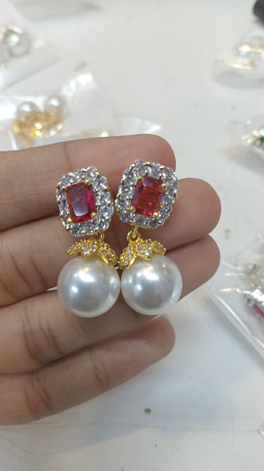 Giril Pearl Earrings