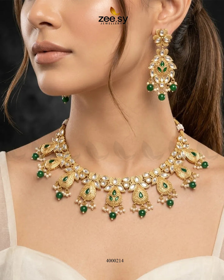 RHS09 Gleam Pearl Drop Necklace Set featuring lustrous pearl drops on a delicate necklace chain