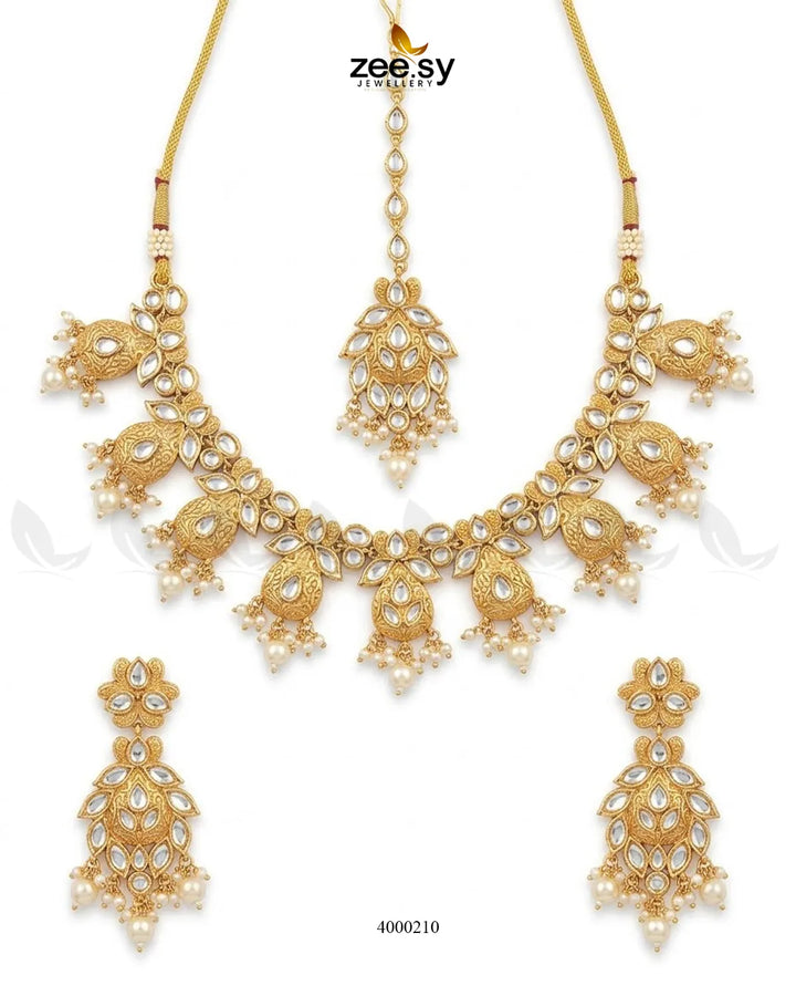 RHS09 Gleam Pearl Drop Necklace Set with lustrous pearl pendant and delicate chain on white background