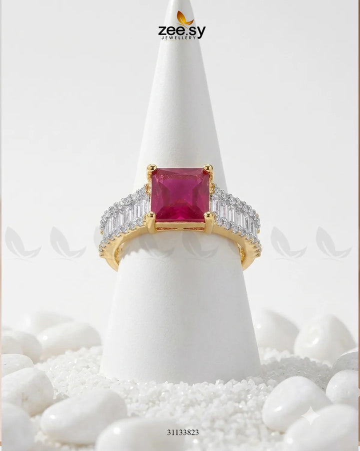 Golden Pretty Bold Stone Ring