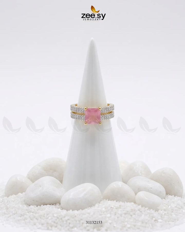 Golden Sensational Bold Stone Ring Finger Ring - Zeesy Jewellery Pakistan | Premium Artificial & Imitation Jewellery