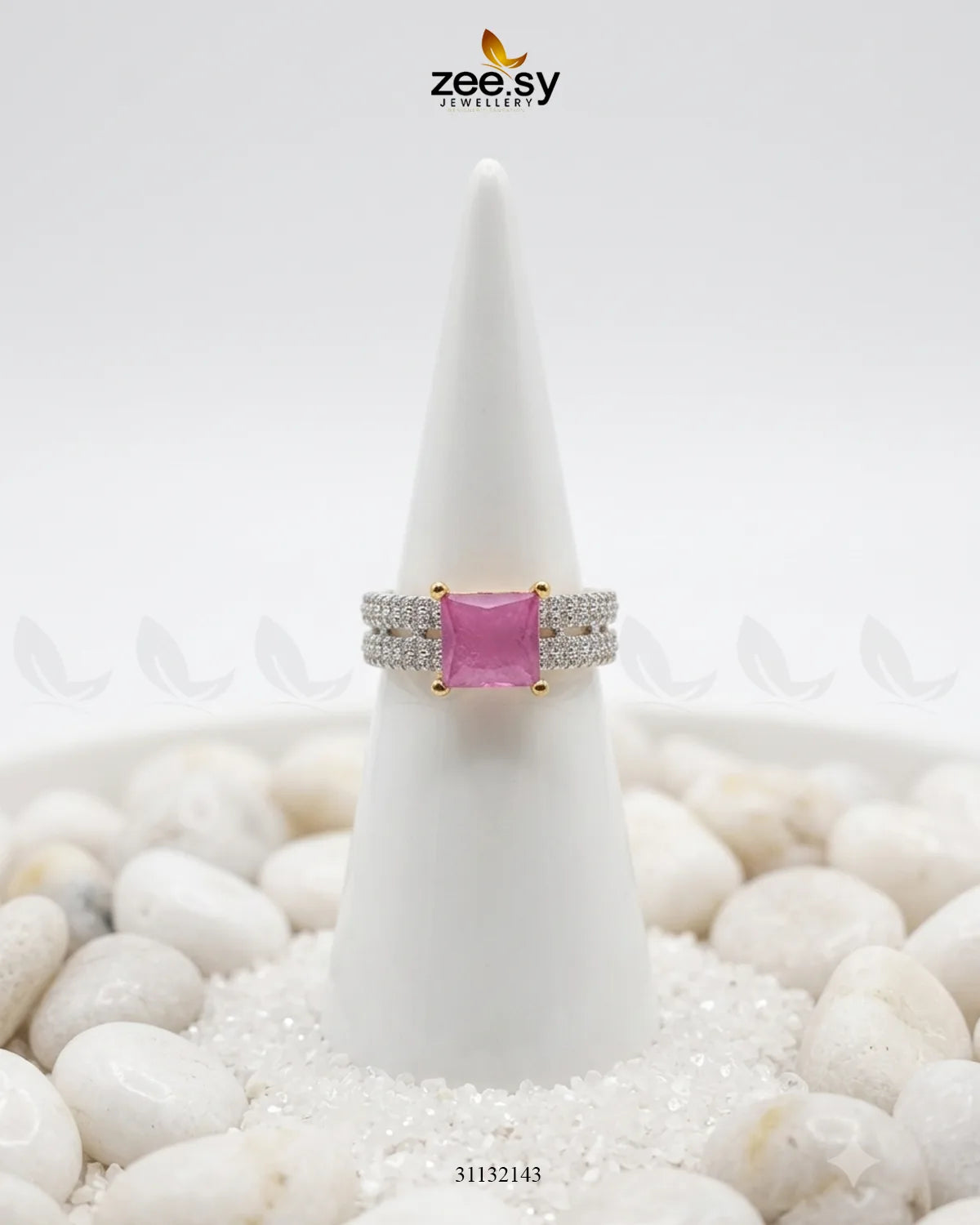 Golden Sensational Bold Stone Ring Finger Ring - Zeesy Jewellery Pakistan | Premium Artificial & Imitation Jewellery