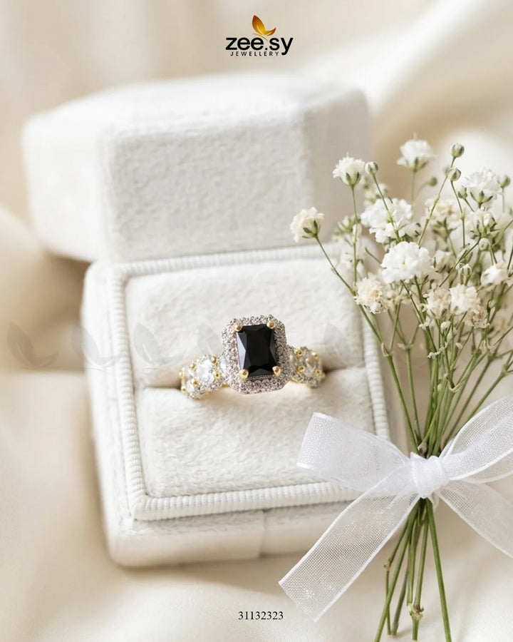 Golden Vintage Bold Stone Ring Golden Black Finger Ring - Zeesy Jewellery Pakistan | Premium Artificial & Imitation Jewellery