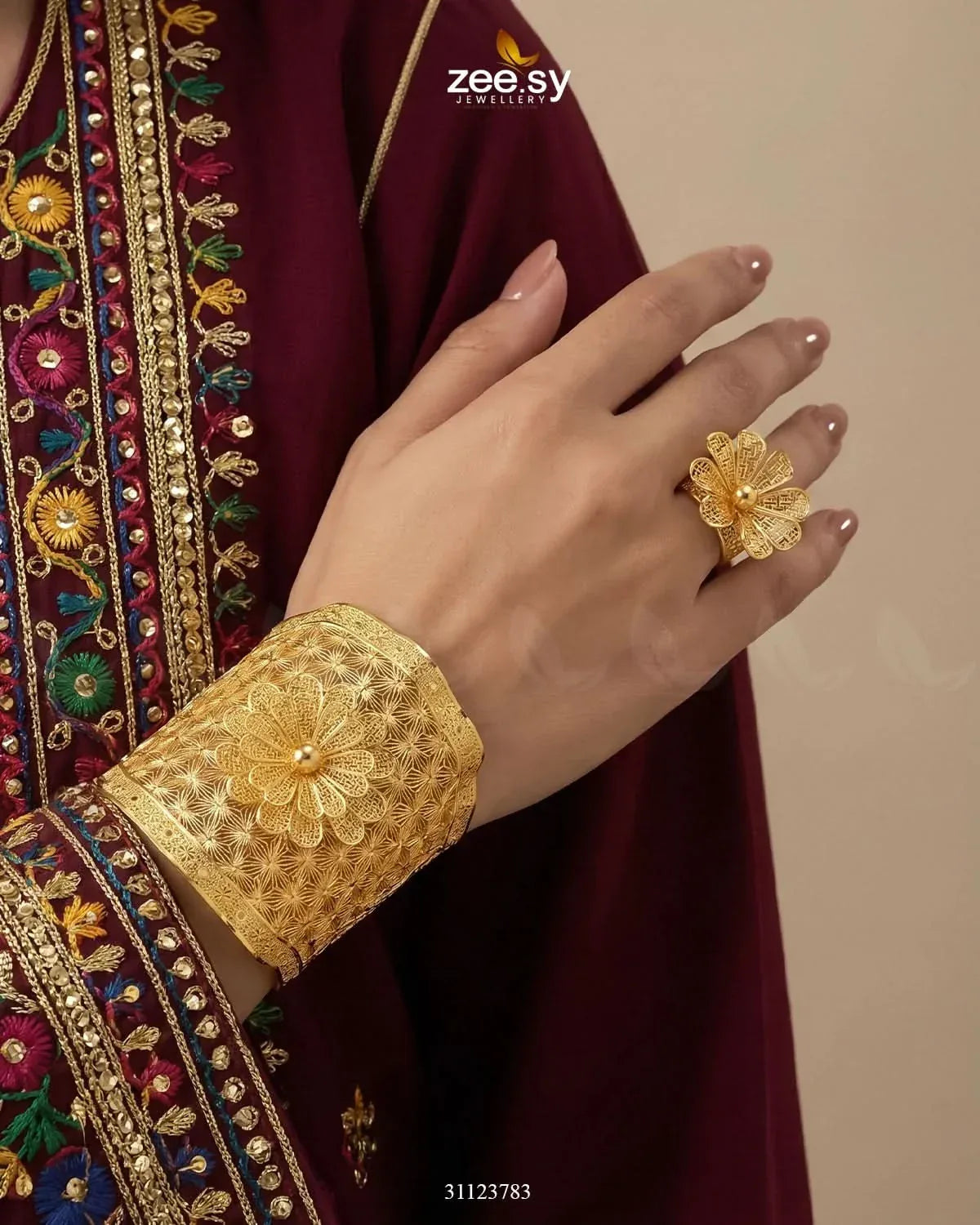 Handcrafted Floral Jali Bangle Set