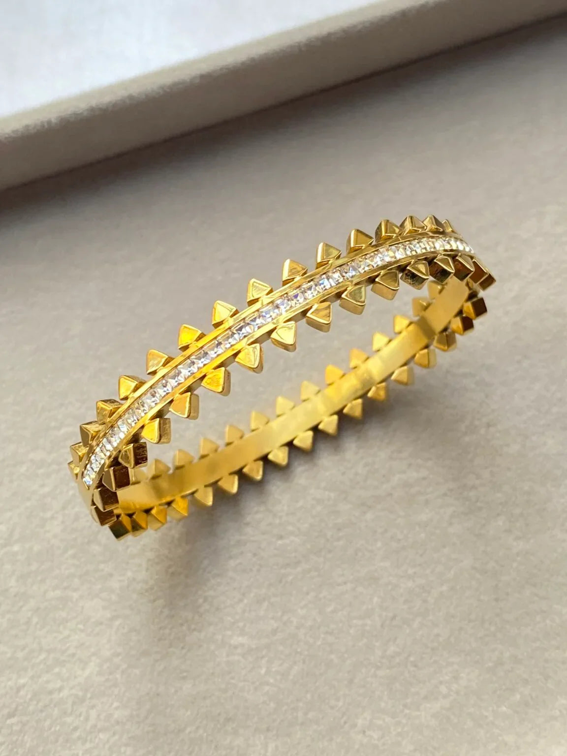 Lariat Gold Toned Geometric Bracelet - Zeesy Jewellery