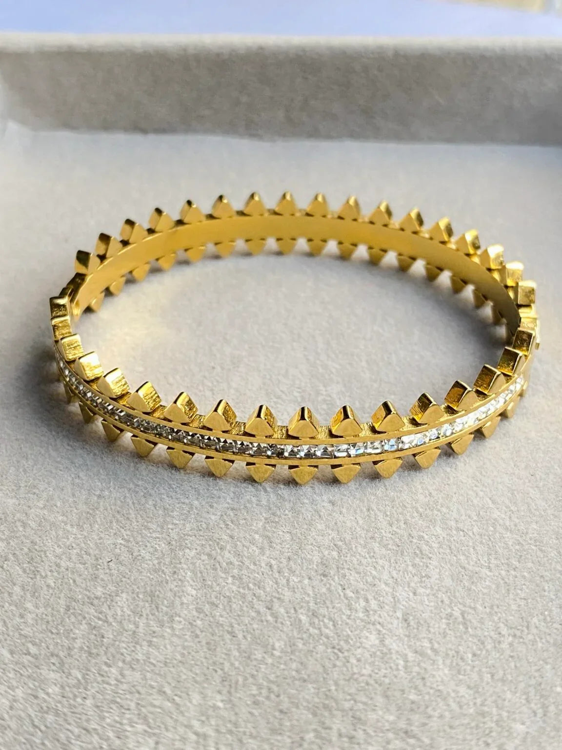 Lariat Gold Toned Geometric Bracelet - Zeesy Jewellery