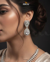 Kavita Art Oval Crystal Necklace Set - Zeesy Jewellery