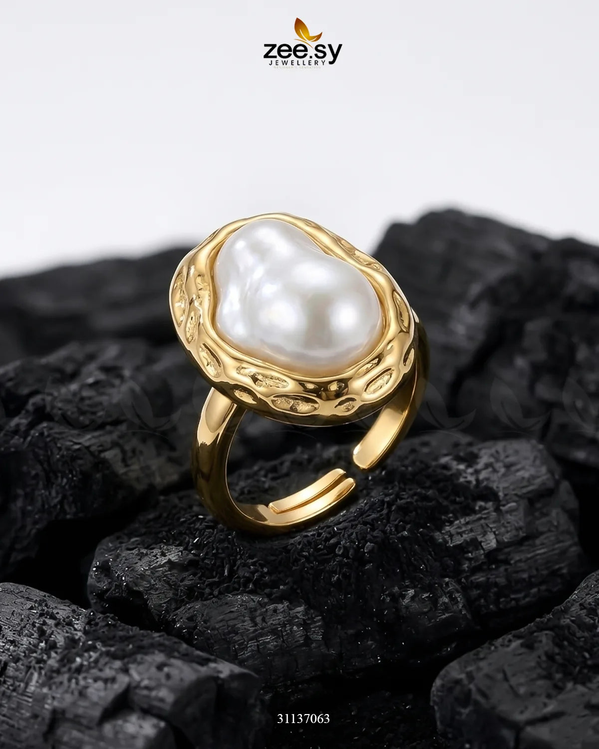 Luminous Baroque Gilded Molten Ring Finger Ring - Zeesy Jewellery Pakistan | Premium Artificial & Imitation Jewellery