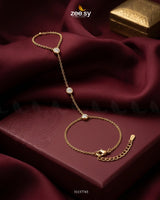Luxe Bezel Finger Bracelet