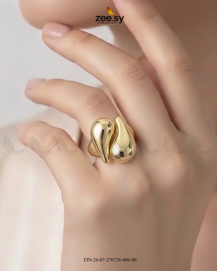 Luxe Double Melted Shell Ring Finger Ring - Zeesy Jewellery Pakistan | Premium Artificial & Imitation Jewellery