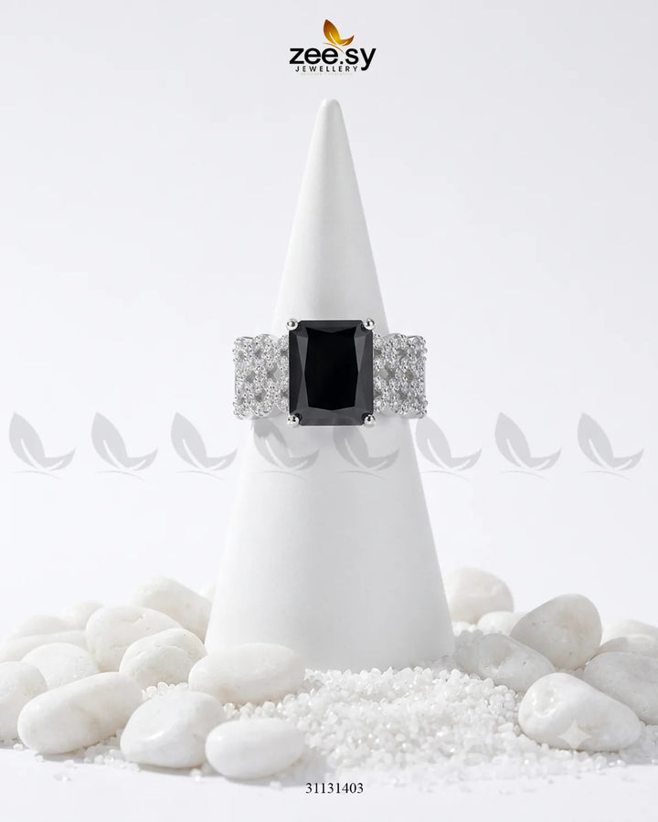 Luxurious Uncut Bold Stone Ring Finger Ring - Zeesy Jewellery Pakistan | Premium Artificial & Imitation Jewellery