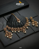 Load image into Gallery viewer, Magnolia Glimmer Necklace