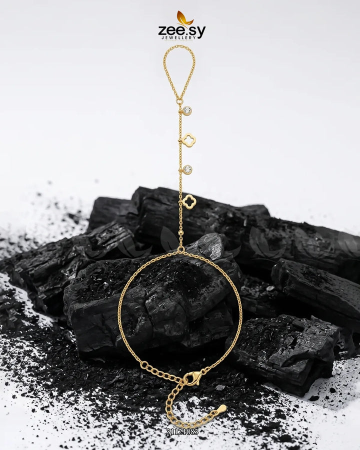 Minimalist Hath Phool Style Bracelet Bracelet - Zeesy Jewellery Pakistan | Premium Artificial & Imitation Jewellery