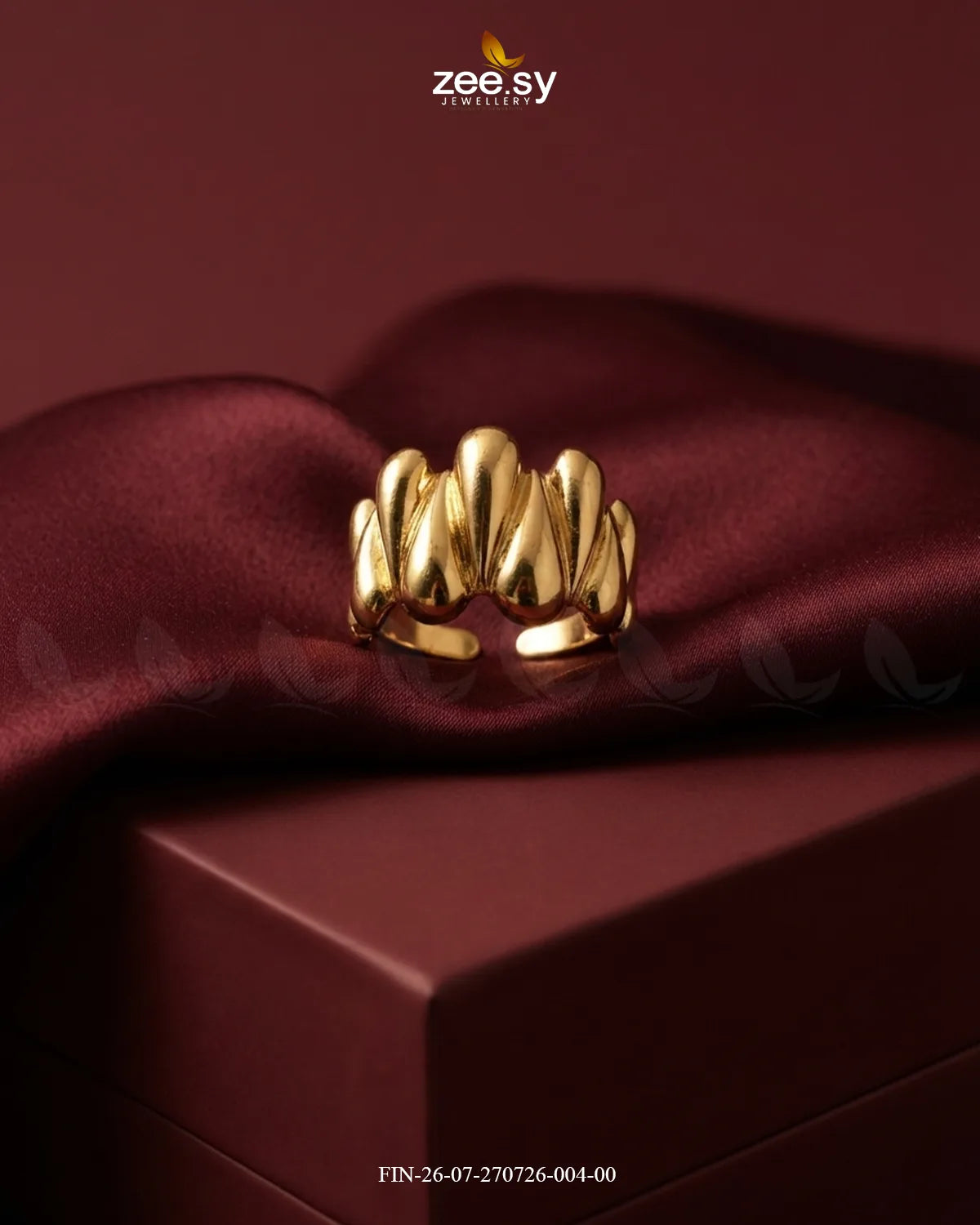 Modern Fluted Organic Cocktail Ring