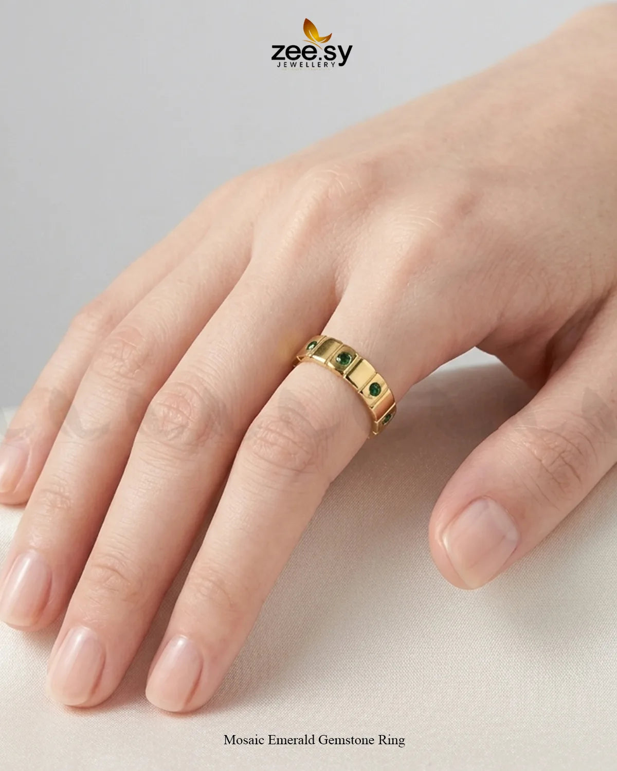 Mosaic Emerald Gemstone Ring Finger Ring - Zeesy Jewellery Pakistan | Premium Artificial & Imitation Jewellery