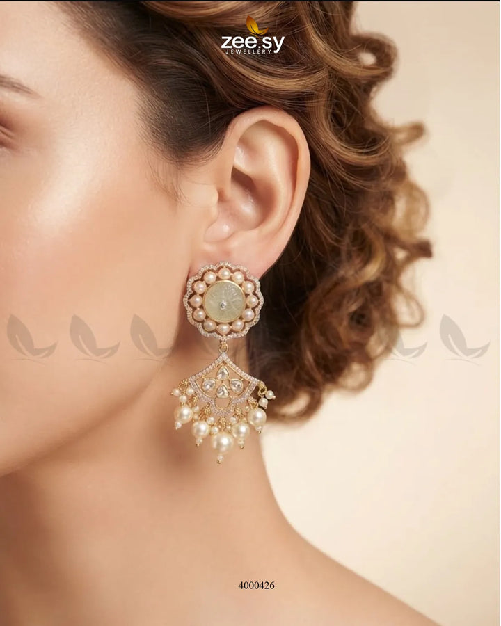 Noor Kundan Pearl Choker Set