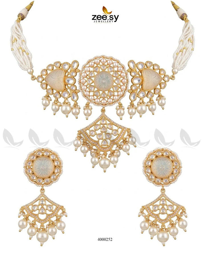 Noor Kundan Pearl Choker Set