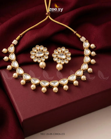 Opulent Polki Style Necklace Set