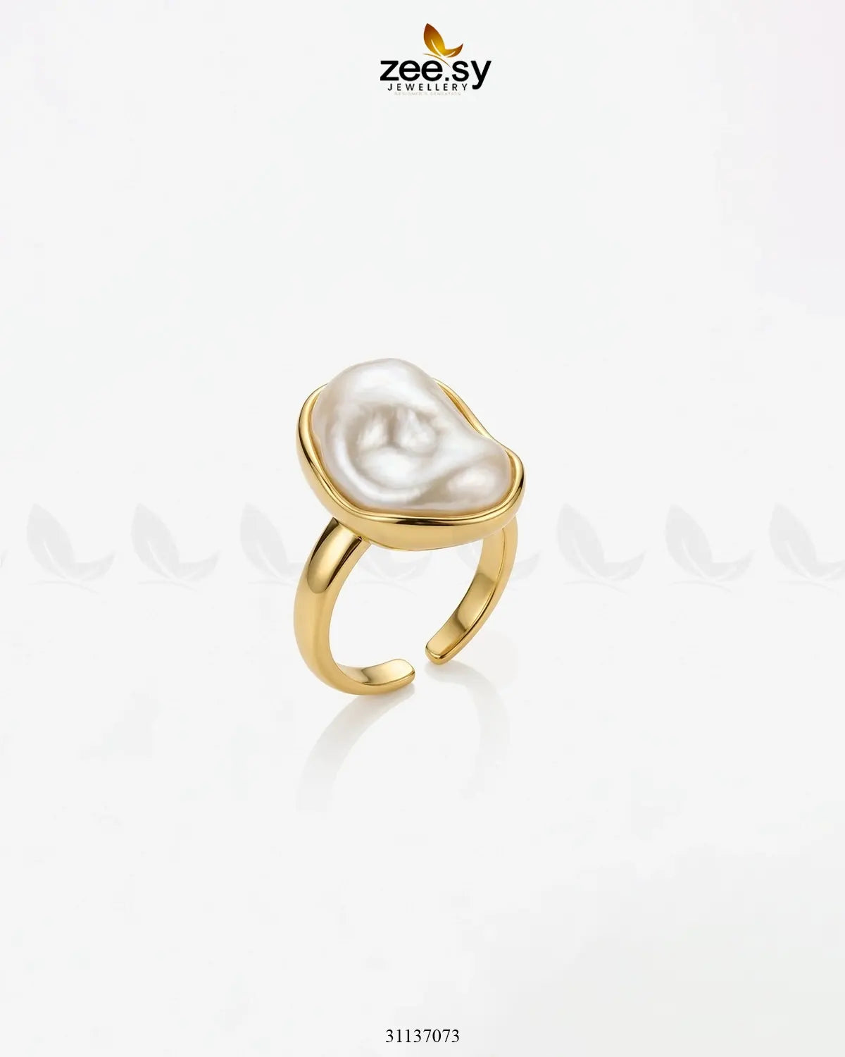 Parisian Iridescent Pearl Statement Ring