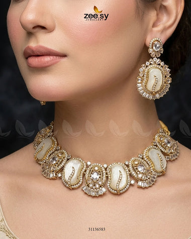 Precious Bold Gemstone Necklace Set Necklace Sets - Zeesy Jewellery Pakistan | Premium Artificial & Imitation Jewellery