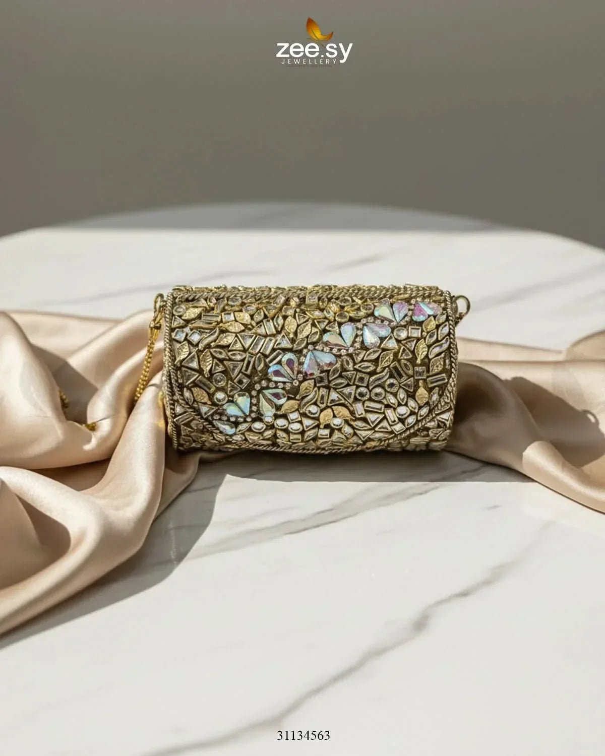 Rich Leaf Vine Clutch Bag - Zeesy.pk