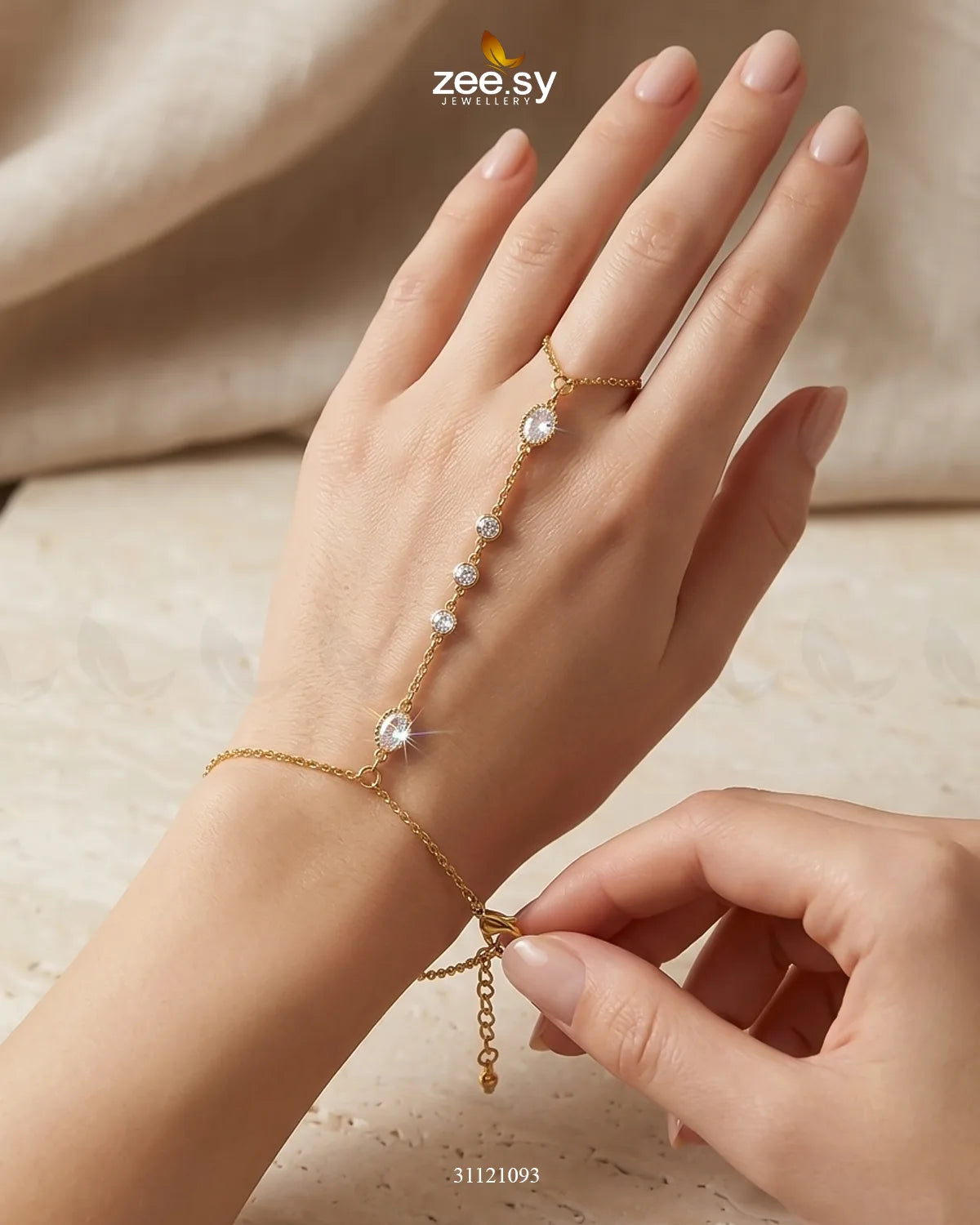Signature Solitaire Finger Loop Bracelet Bracelet - Zeesy Jewellery Pakistan | Premium Artificial & Imitation Jewellery