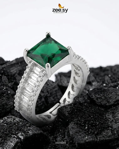 Silver Pretty Bold Stone Ring Silver Green Finger Ring - Zeesy Jewellery Pakistan | Premium Artificial & Imitation Jewellery
