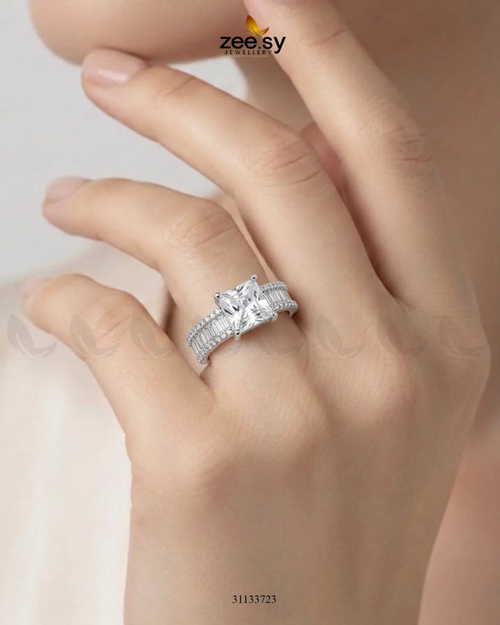 Silver Pretty Bold Stone Ring Finger Ring - Zeesy Jewellery Pakistan | Premium Artificial & Imitation Jewellery
