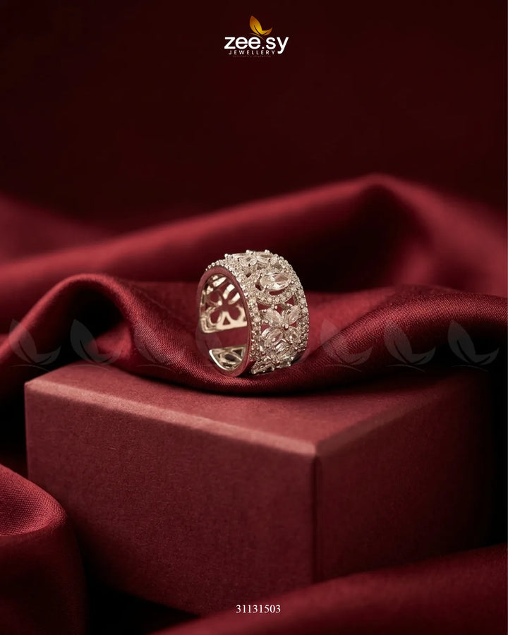 Silver Royal Oval Stone Ring Finger Ring - Zeesy Jewellery Pakistan | Premium Artificial & Imitation Jewellery