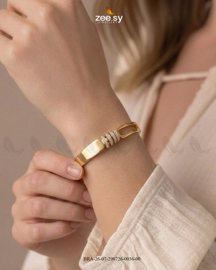Sleek Triple Band Crystal Bracelet Bracelet - Zeesy Jewellery Pakistan | Premium Artificial & Imitation Jewellery
