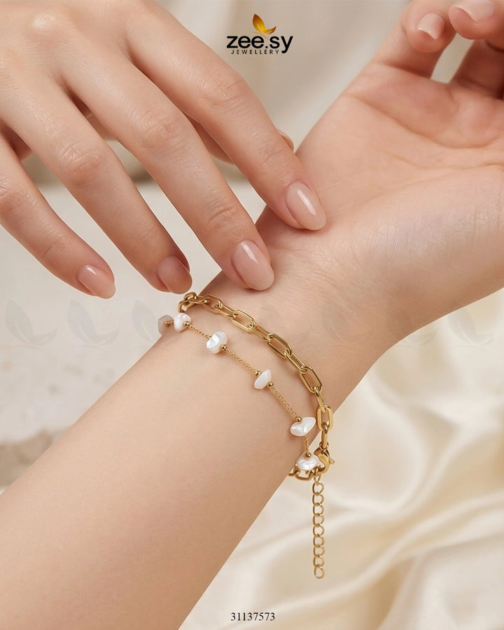 Villa Chunky Chain Bracelet Bracelet - Zeesy Jewellery Pakistan | Premium Artificial & Imitation Jewellery