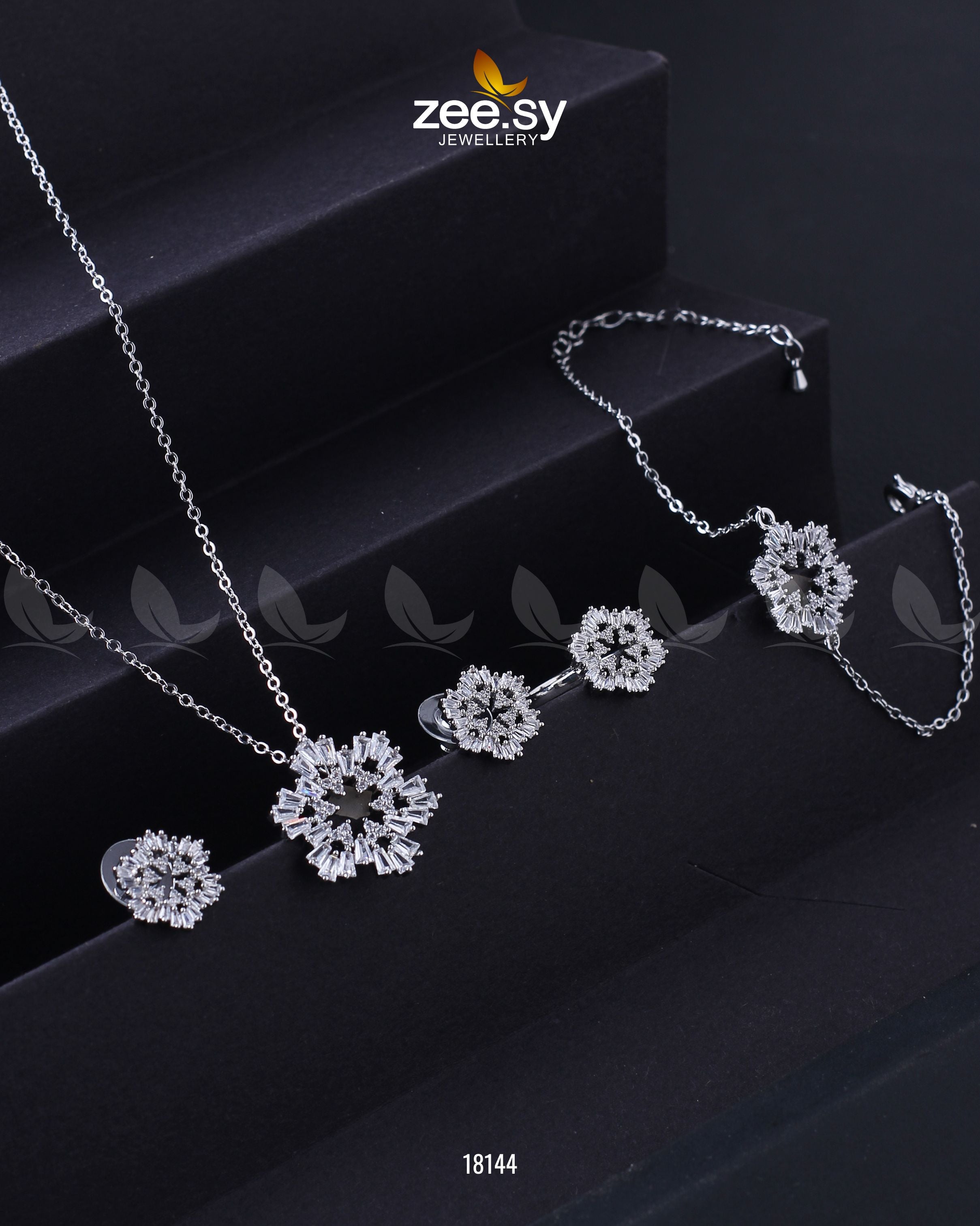 Snowflake Pendant Set - Gold