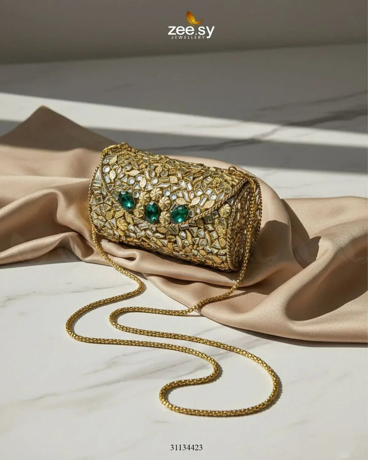 Bella Ferozah Leaf Clutch Bag ACCESSORIES - Zeesy Jewellery Pakistan | Premium Artificial & Imitation Jewellery