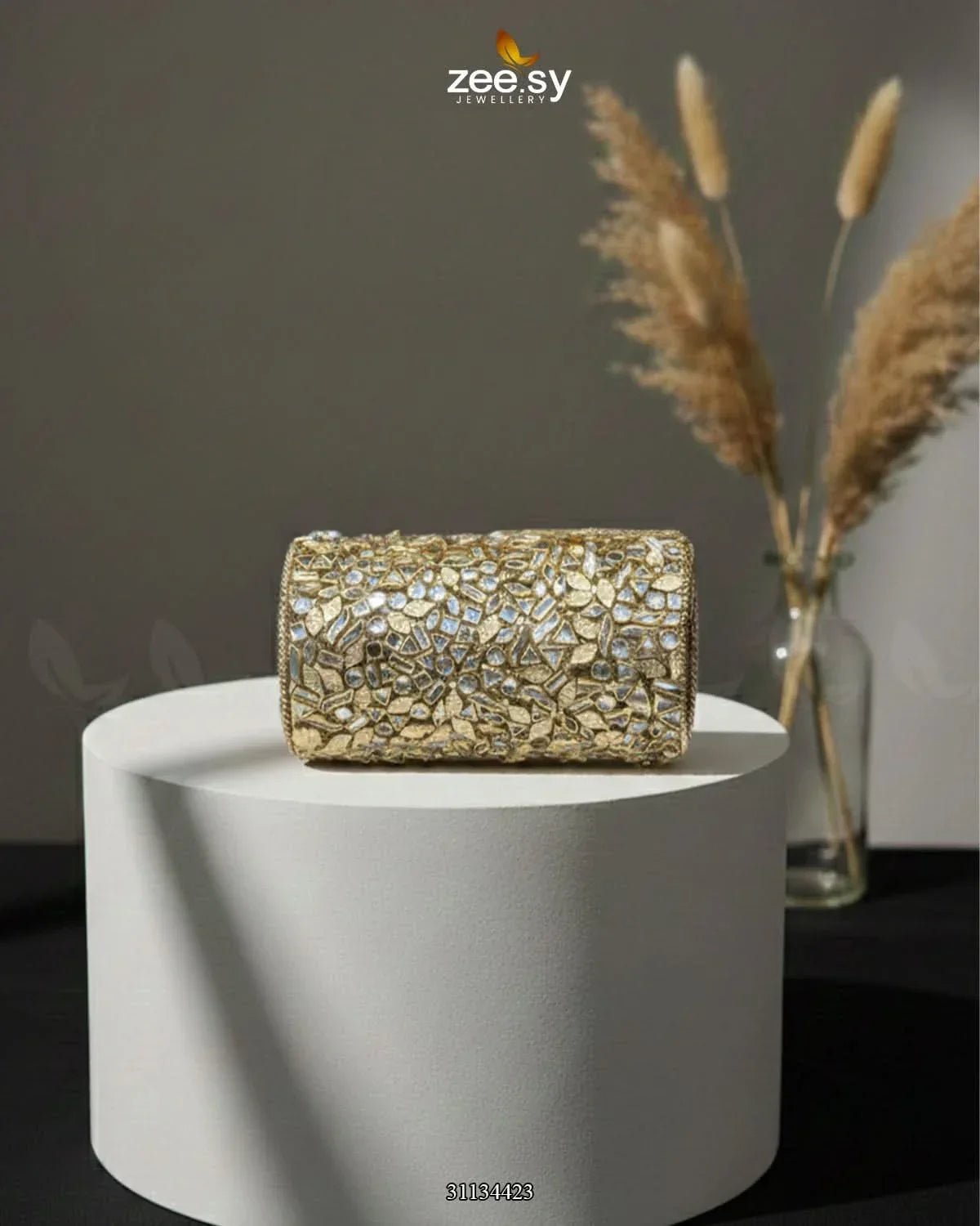 Bella Ferozah Leaf Clutch Bag ACCESSORIES - Zeesy Jewellery Pakistan | Premium Artificial & Imitation Jewellery