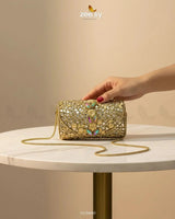 Royal Heritage Floral Clutch Bag ACCESSORIES - Zeesy Jewellery Pakistan | Premium Artificial & Imitation Jewellery