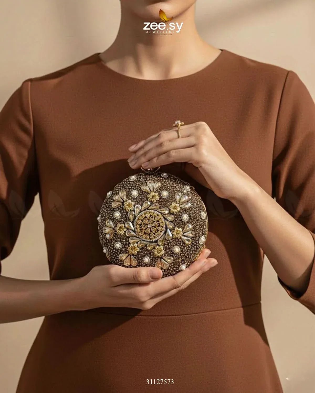 Royal Starburst Bloom Clutch Bag ACCESSORIES - Zeesy Jewellery Pakistan | Premium Artificial & Imitation Jewellery