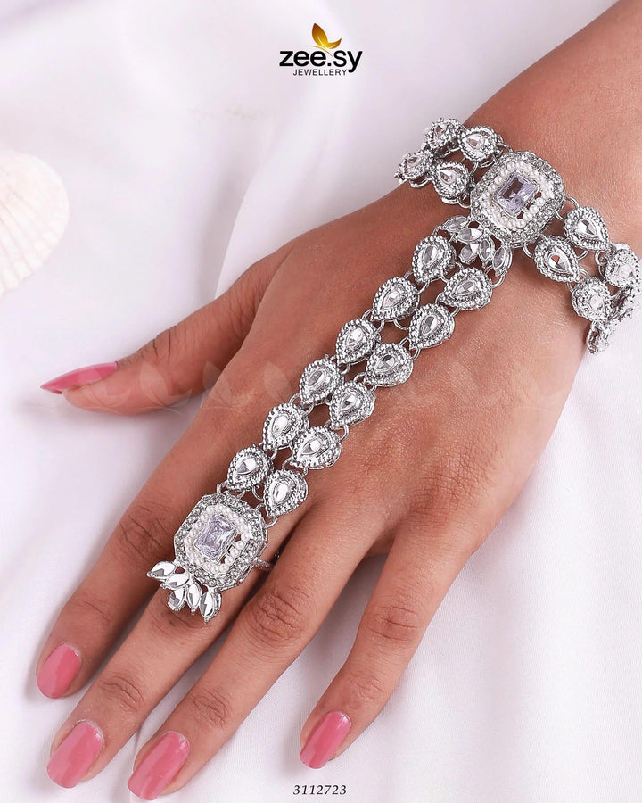 Exuberant Anja Bracelet Silver White ACCESSORIES - Zeesy Jewellery Pakistan | Premium Artificial & Imitation Jewellery