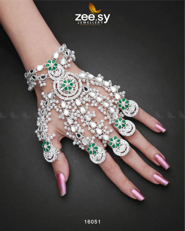 Phool Hath Accessories Silver Green ACCESSORIES - Zeesy Jewellery Pakistan | Premium Artificial & Imitation Jewellery
