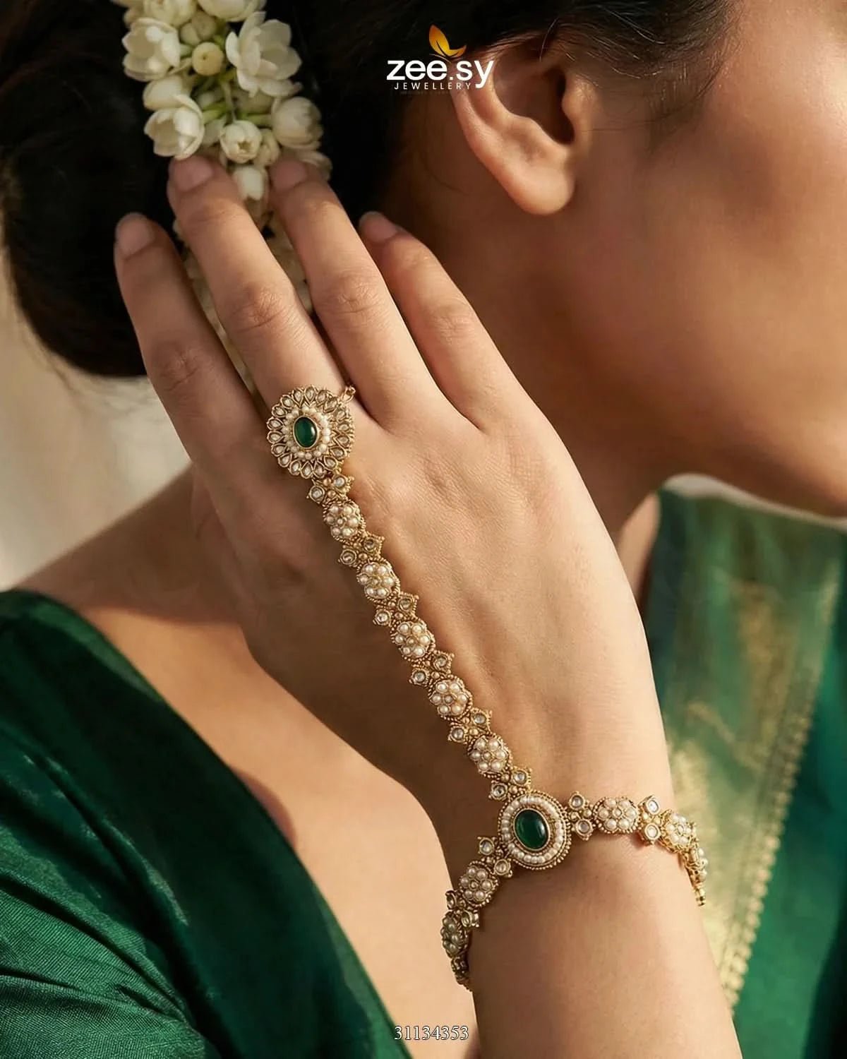 Roxane Flower Kundan Anja Bracelet ACCESSORIES - Zeesy Jewellery Pakistan | Premium Artificial & Imitation Jewellery