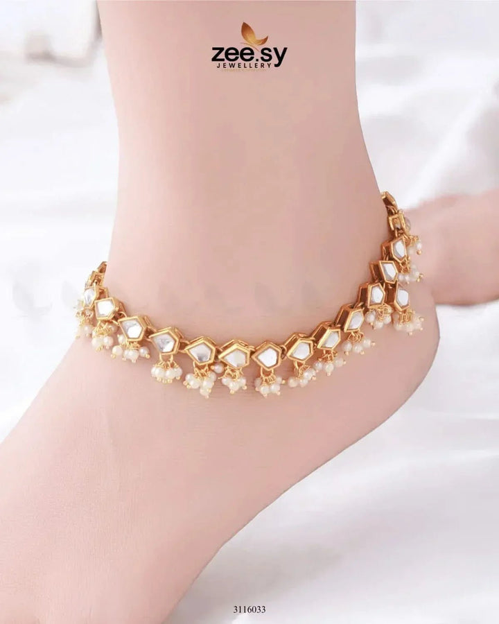 Anaika Anklet Golden white Anklets - Zeesy Jewellery Pakistan | Premium Artificial & Imitation Jewellery