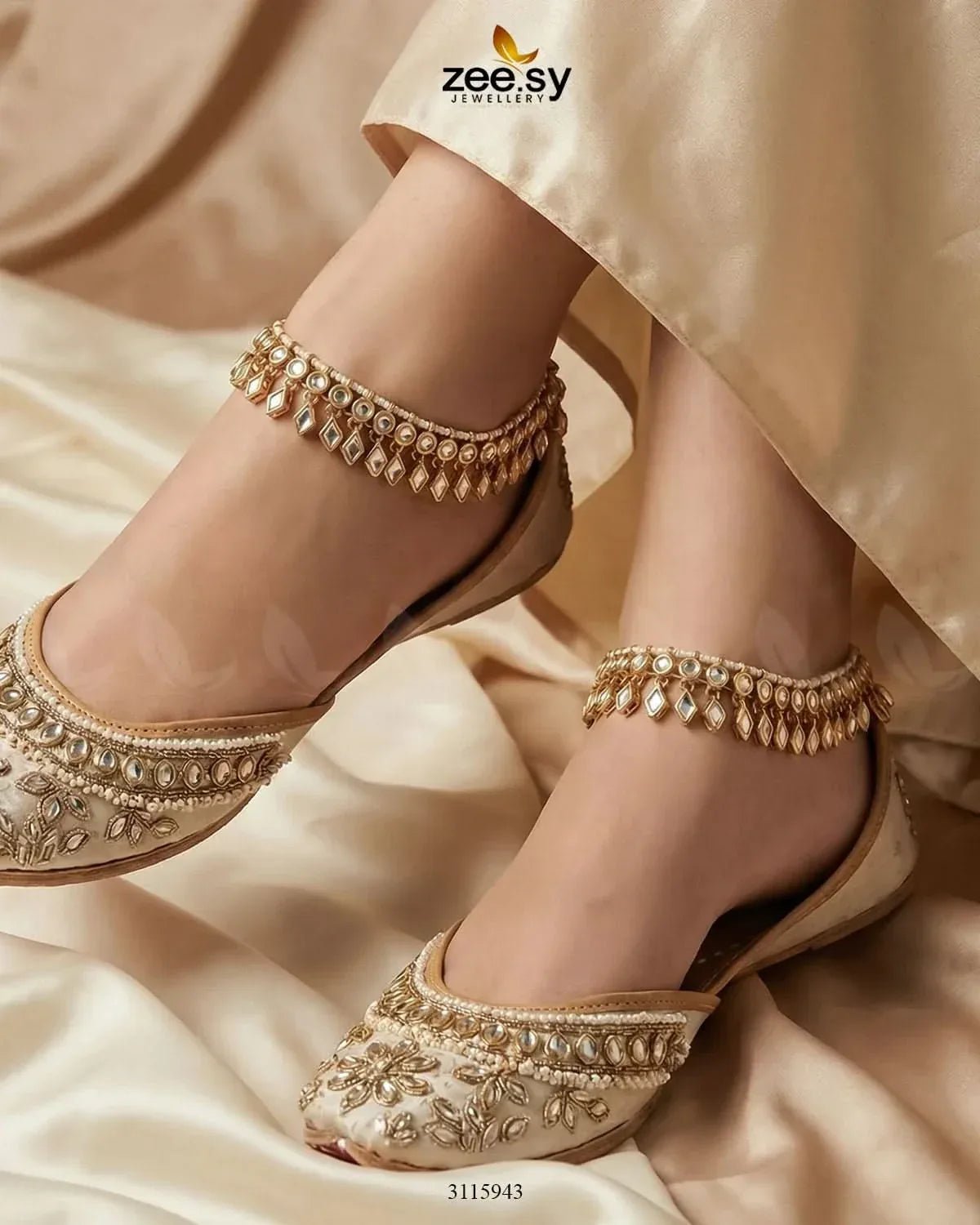 Tsavorite Anklet - Zeesy.pk